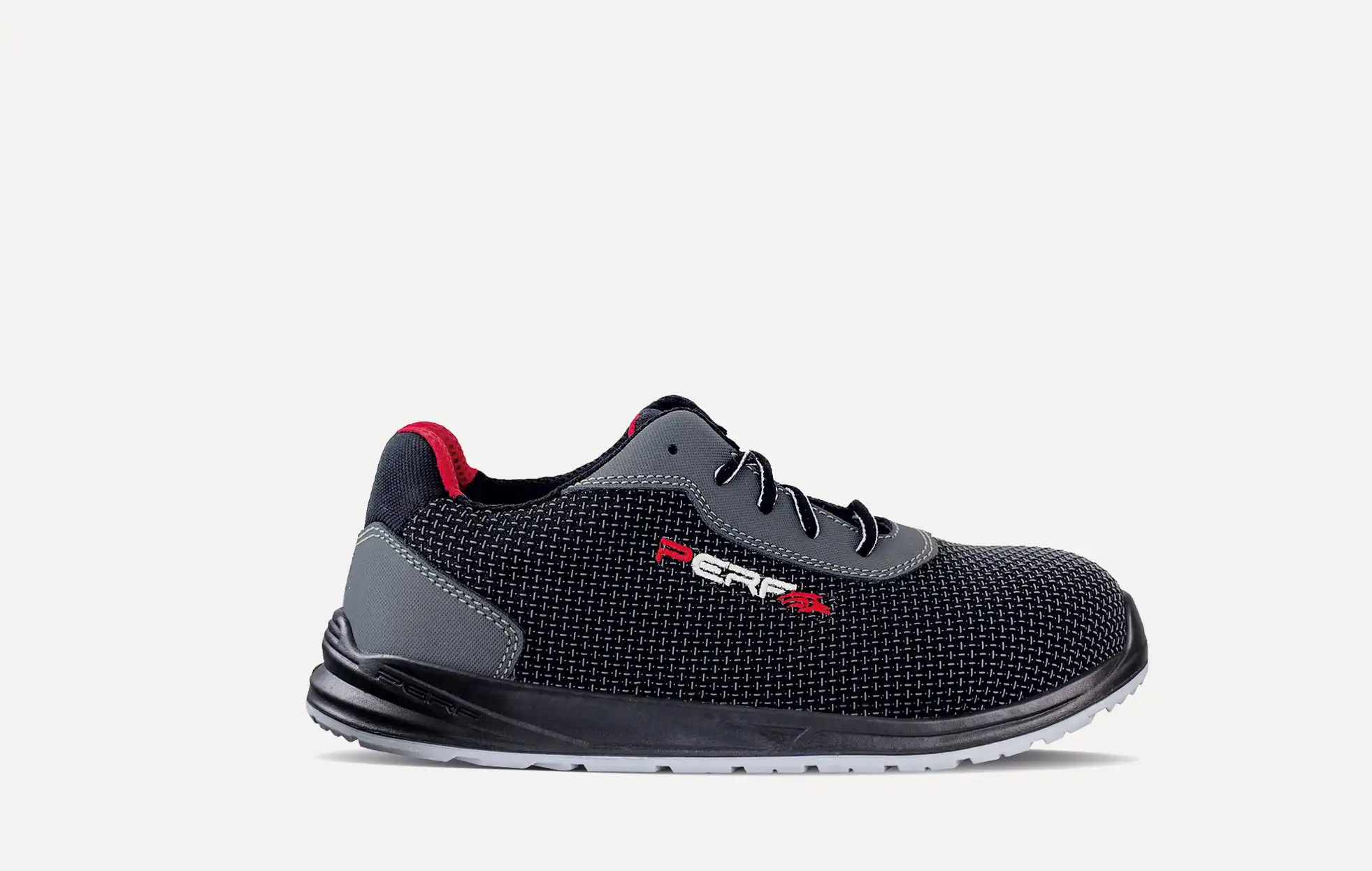 COUGAR LOW Scarpa antinfortunistica Bassa linea PREDATOR su sfondo bianco